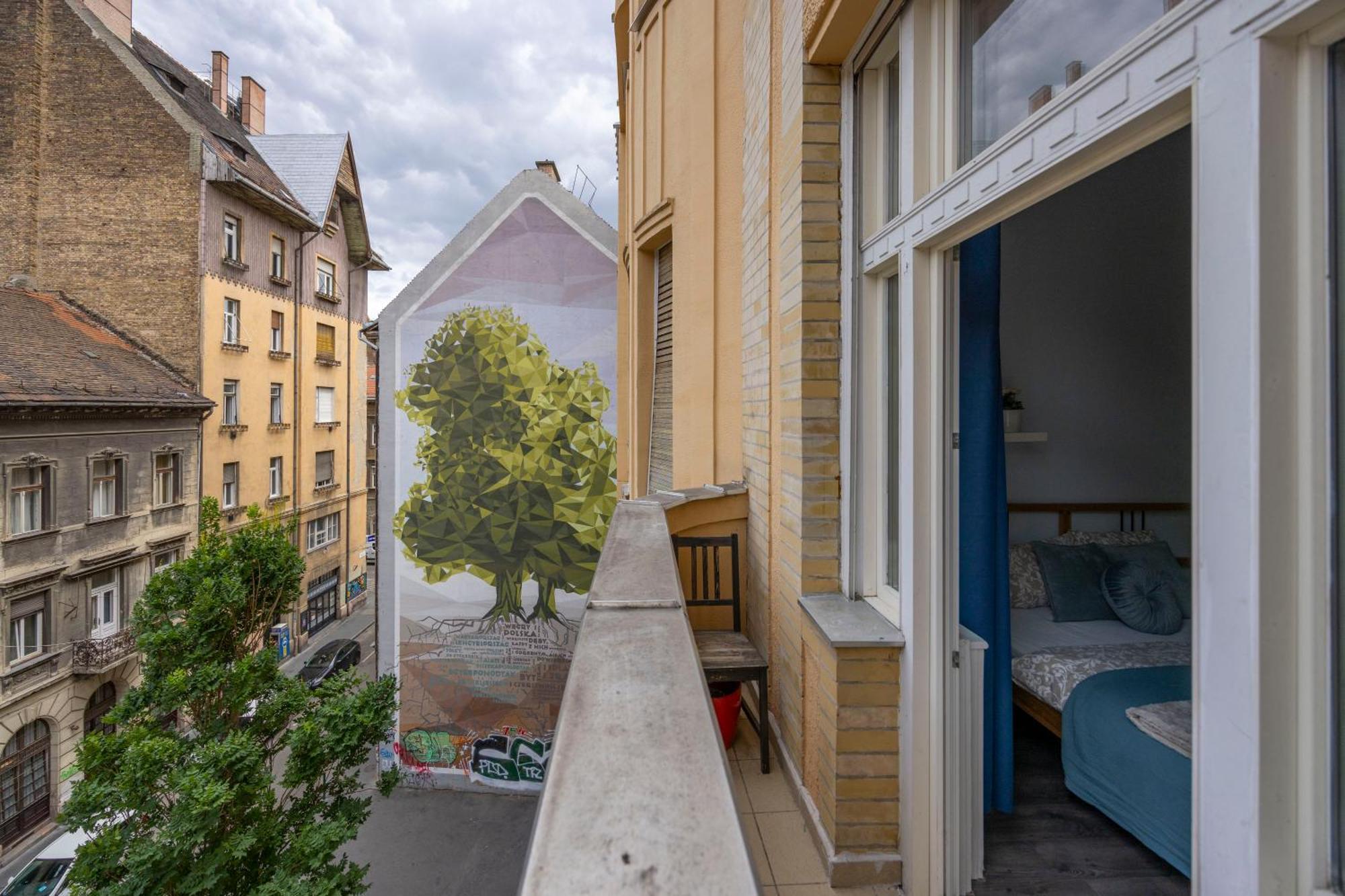 Explore Budapest From A Central Cozy Home & Sweet Retreat Экстерьер фото